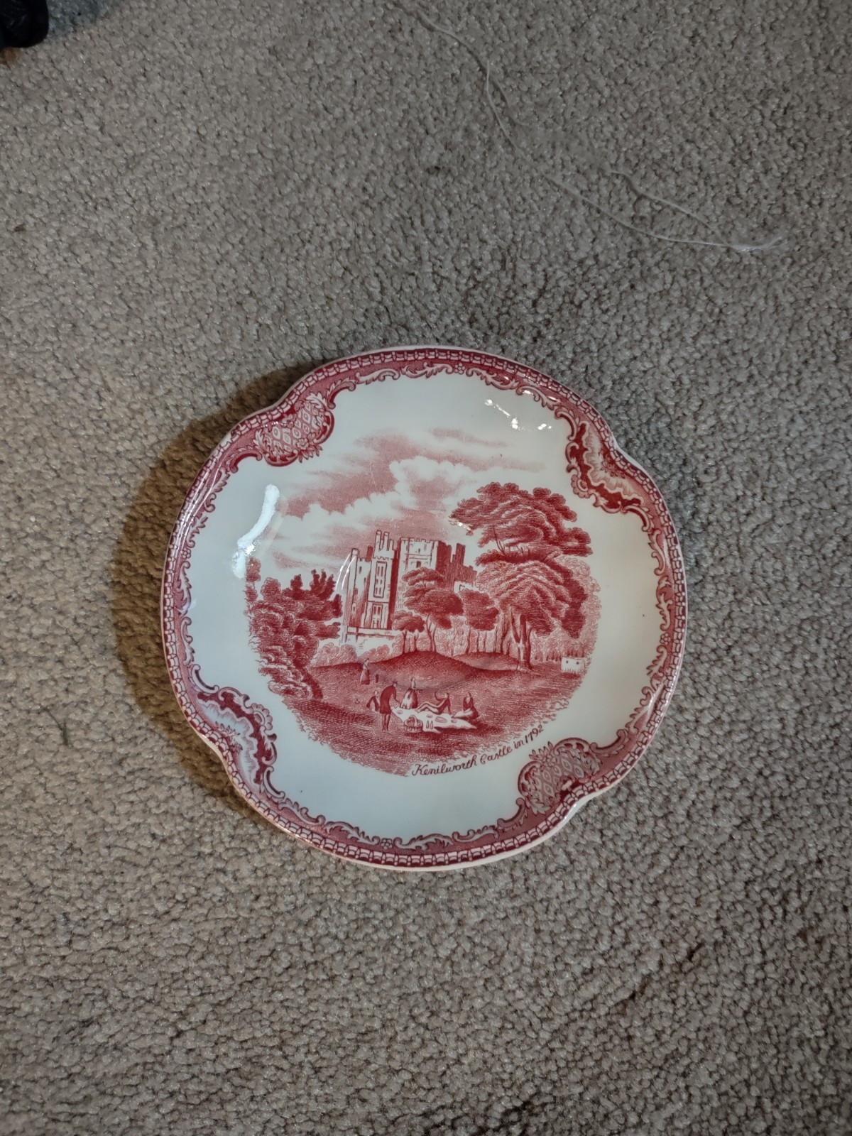 ONE SAUCERS Old Britain Castles Pink Johnson Brothers England. 1\ ONE SAUCERS Old Britain Castles Pink Johnson Brothers England. 1\