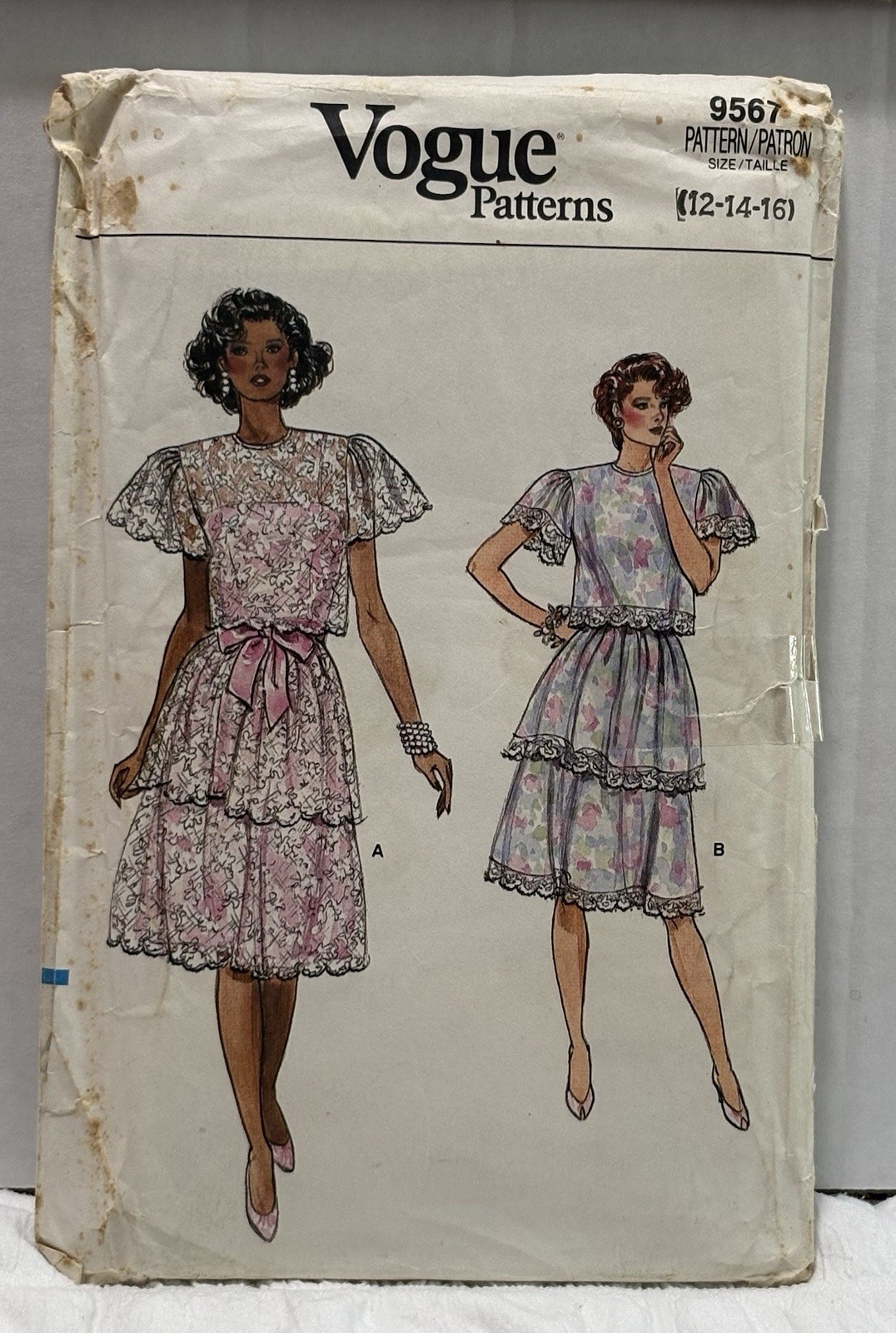 Vogue 9567 Size 12-14-16 Misses Top And Dress *PREOWNED* UNUSED Vogue 9567 Size 12-14-16 Misses Top And Dress *PREOWNED* UNUSED