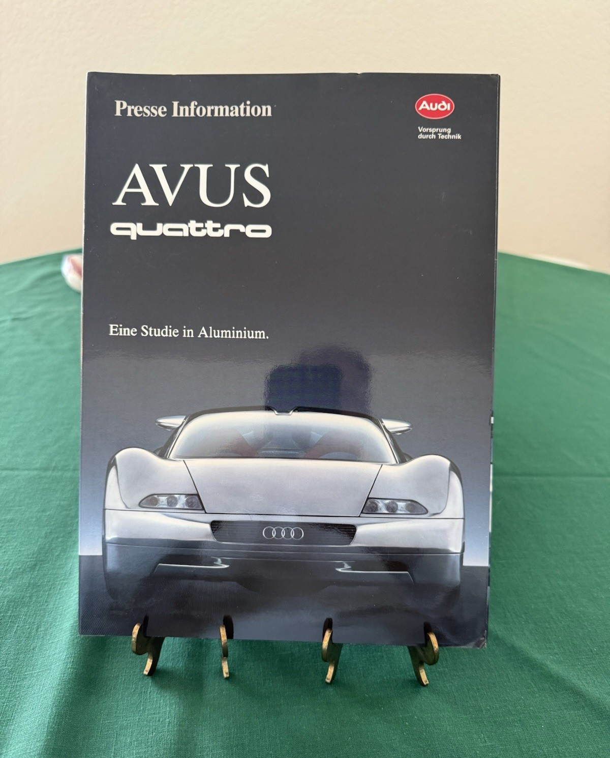 Audi AVUS quattro 1991 Press Information Press Kit Folder w/ Photos