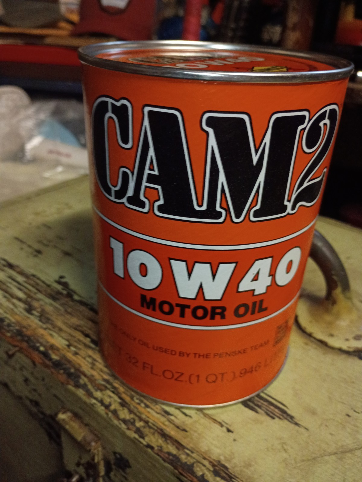 Vintage CAM2 10w40 Qt  full can nos  cardboard label that looks new displays A+