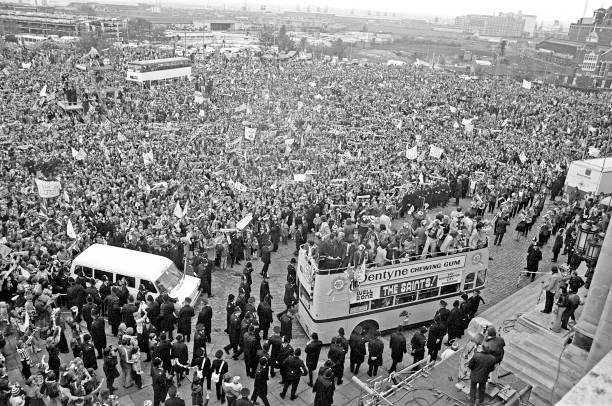 Southampton 1-0 Manchester United Open Top Parade Southampton afte- Old Photo 4