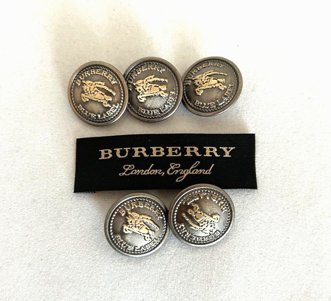Burberry Brit Lot of 5 Buttons Metal 21 mm and Label Tag