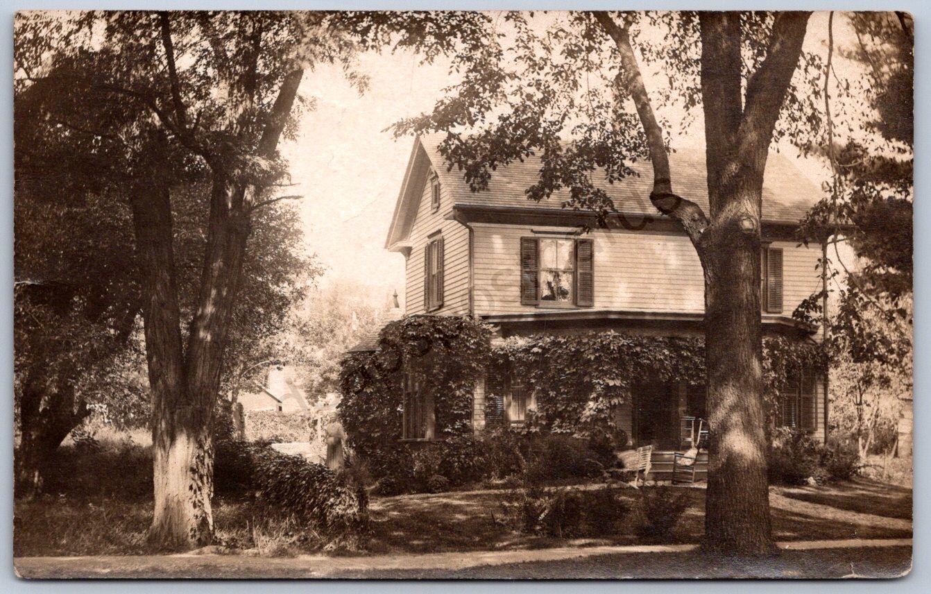 K44/ Lakeville Connecticut RPPC Postcard c1910 Home Residence 133