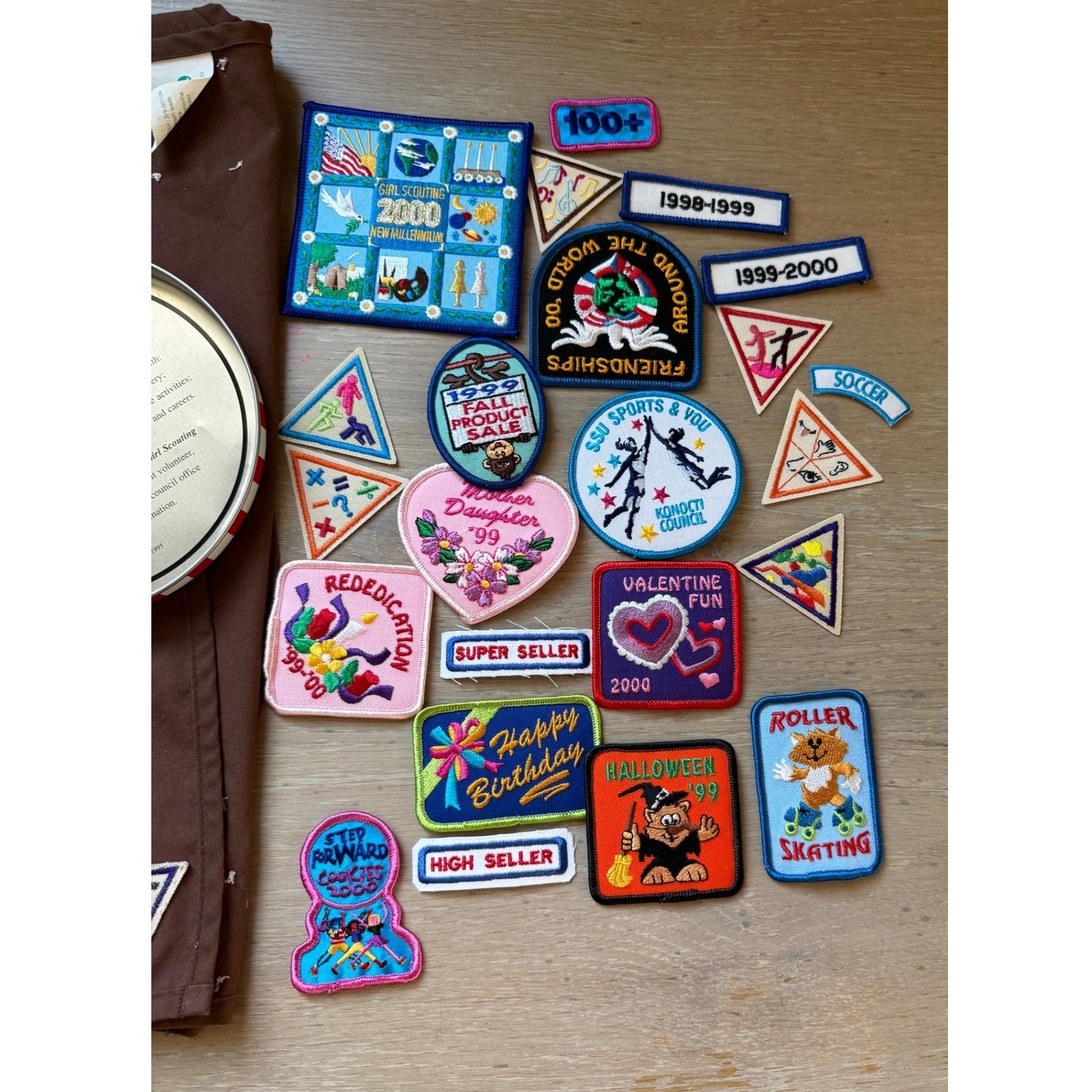 Vintage Girl Scout Brownie Vest Konocti Troop 17 Patches 1995 Tin 90s Y2K Lot
