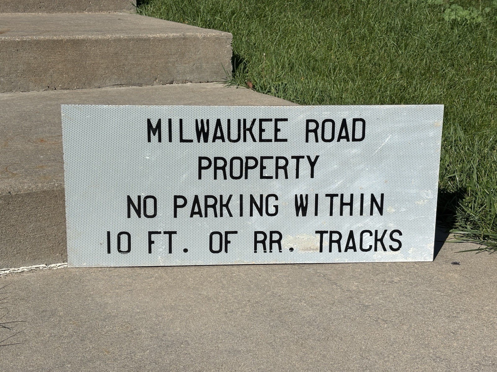 Original CMStP&P Milwaukee Road MILW Railroad Property Sign 3M Scotchlite