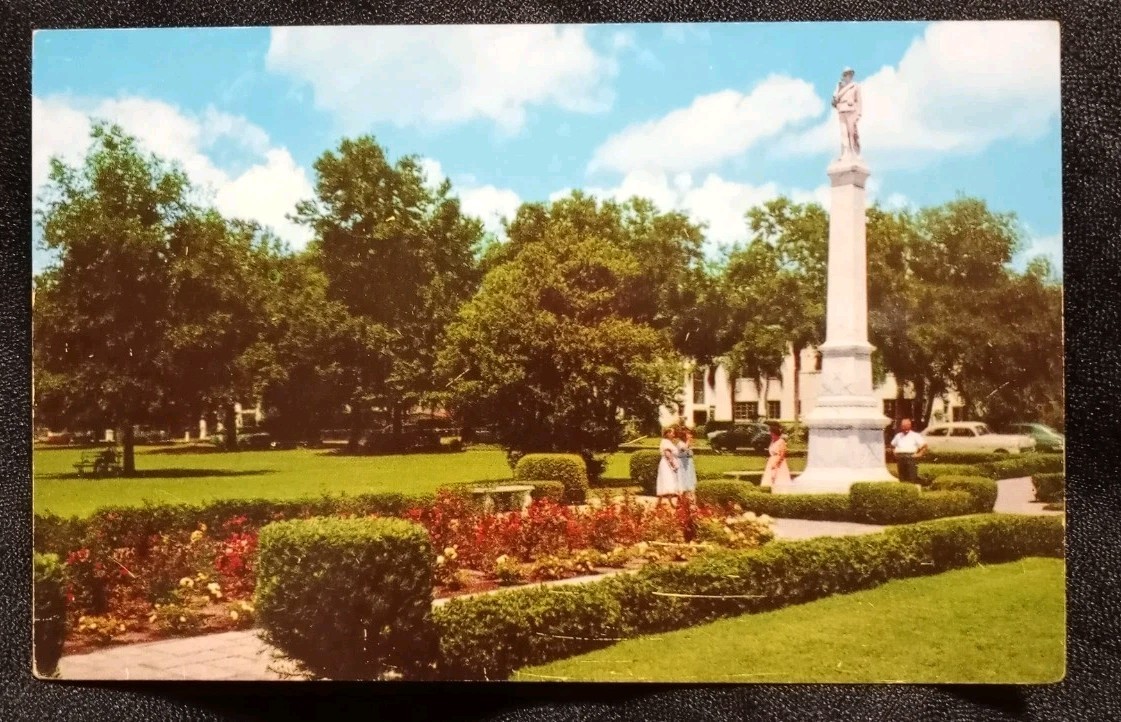 RPPC 50s Rose Beds Front of Confederate Monument Orlando Florida Chrome Postcard RPPC 50s Rose Beds Front of Confederate Monument Orlando Florida Chrome Postcard