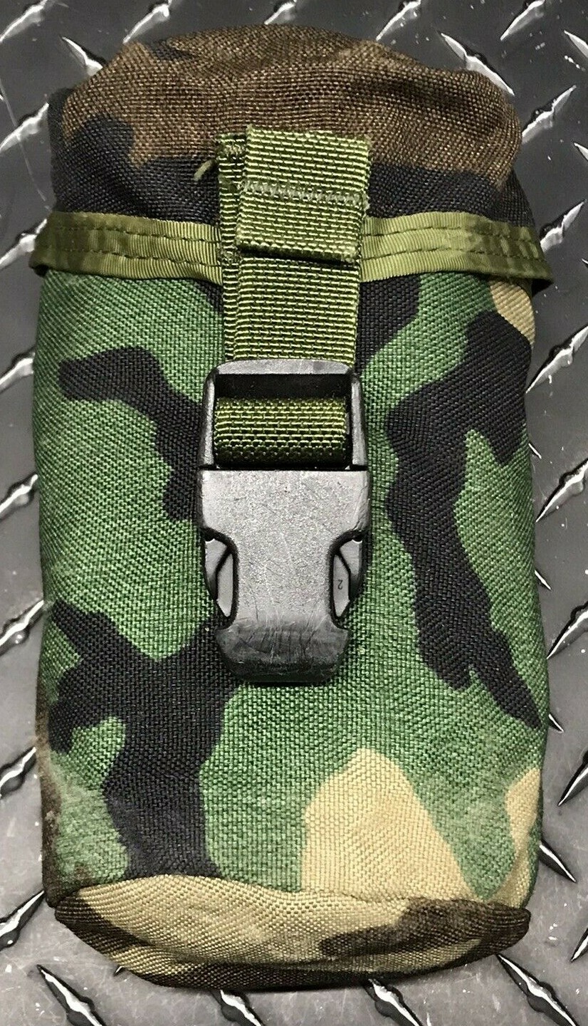 M81 Woodland MOLLE Canister Pocket USMC 