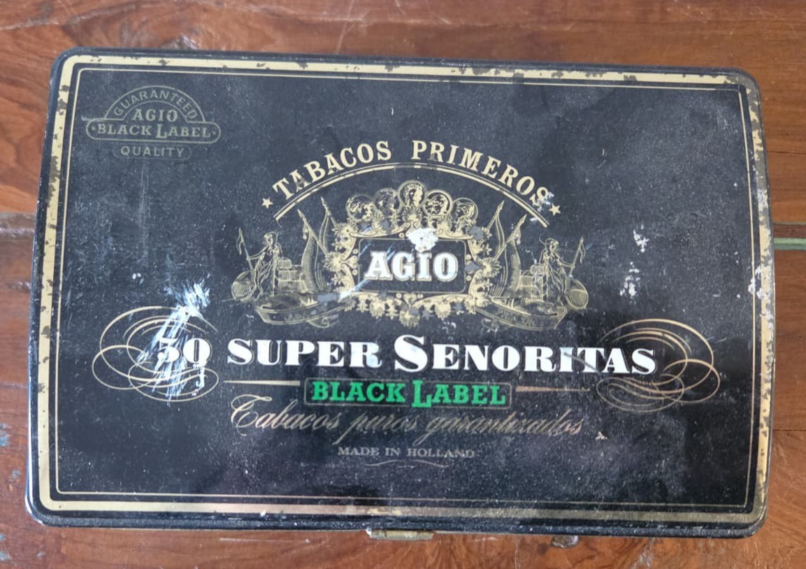Vtg Agio Black Label Cigar Tin 50 Super Senoritas Holland Latch Crowned Dome Lid