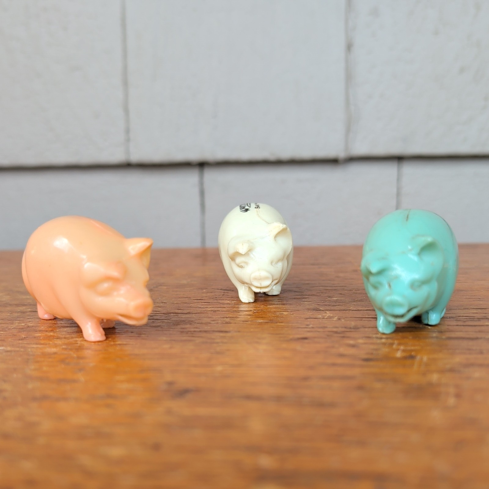 Vintage Celluloid tape Three little pigs Sewing Tape Measure lot DAMAGED 