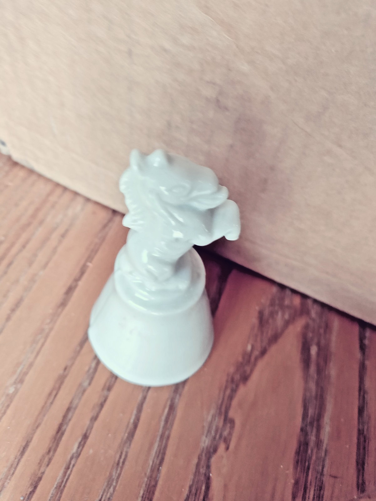 WHITE 4 INCH PORCELAIN HORSE BELL