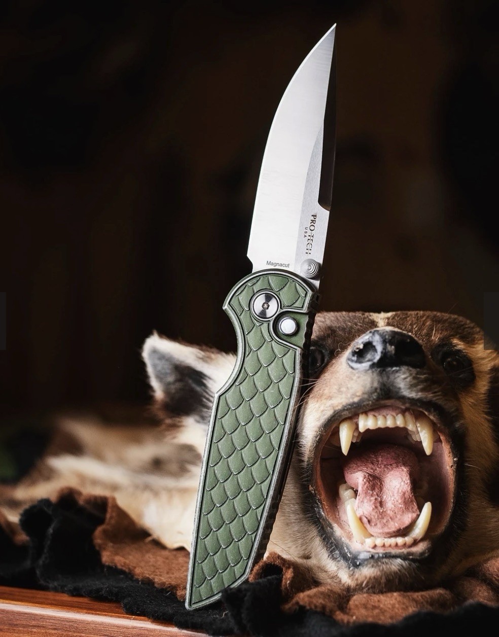 Protech Integrity - INT1105 Limited Battleworn Reptile Green Magnacut
