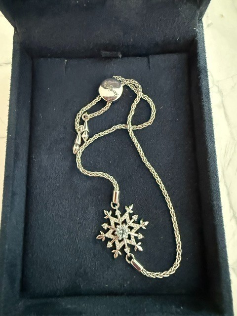 ENCHANTED DISNEY FINE JEWELRY BOLO SNOWFLAKE BRACLET