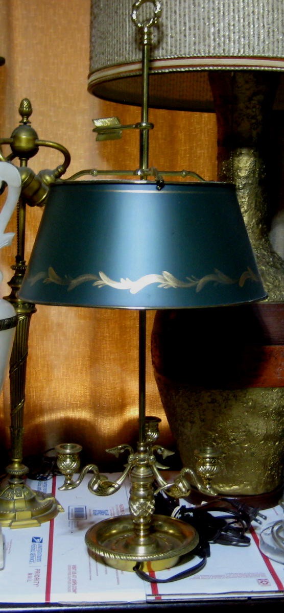 Exquisite Vintage Chapman Empire Bouillotte Tole Lamp