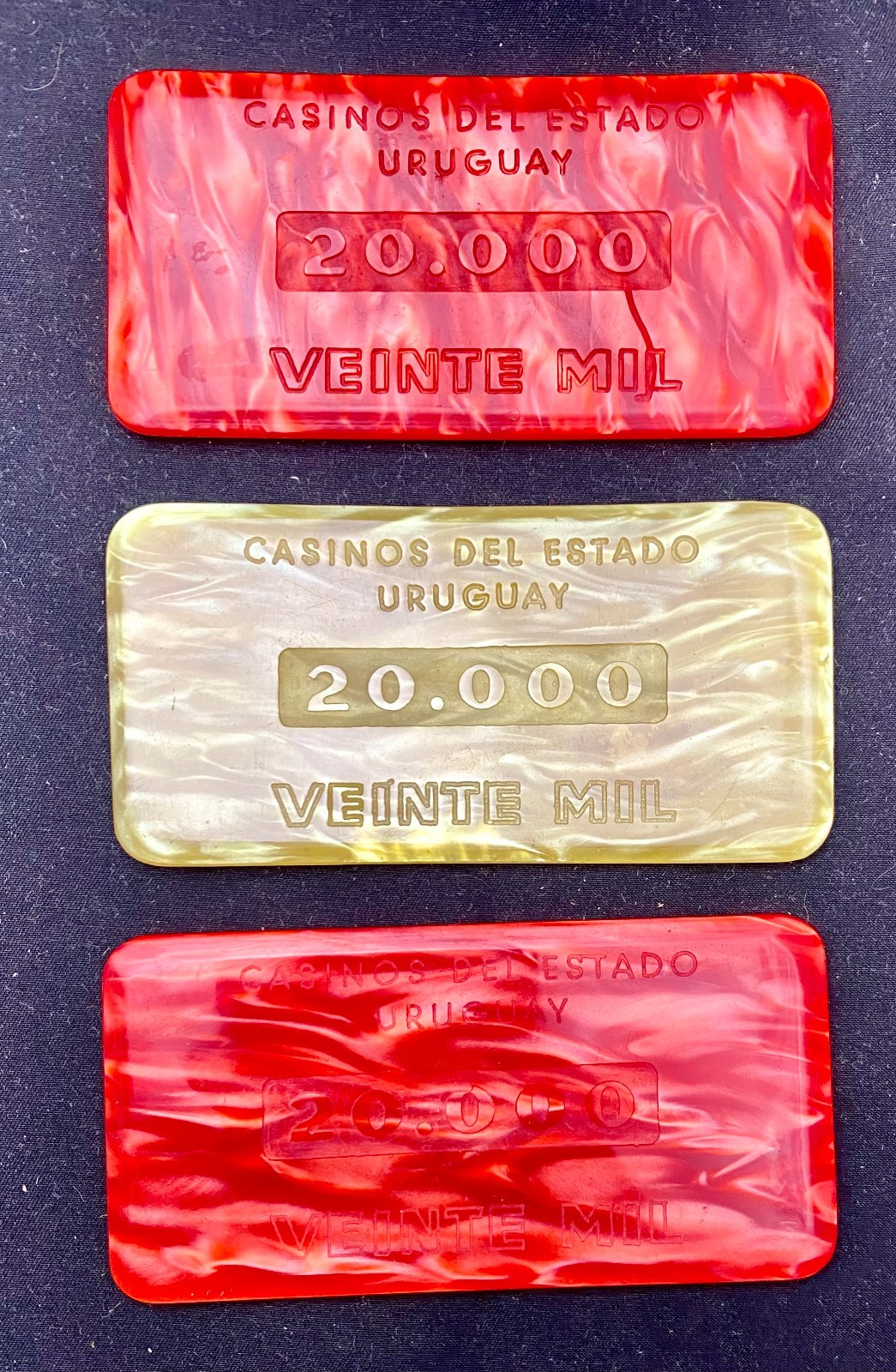 VINTAGE LOT OF (3) URUGUAY CASINO PLAQUES POKER CHIPS 4\