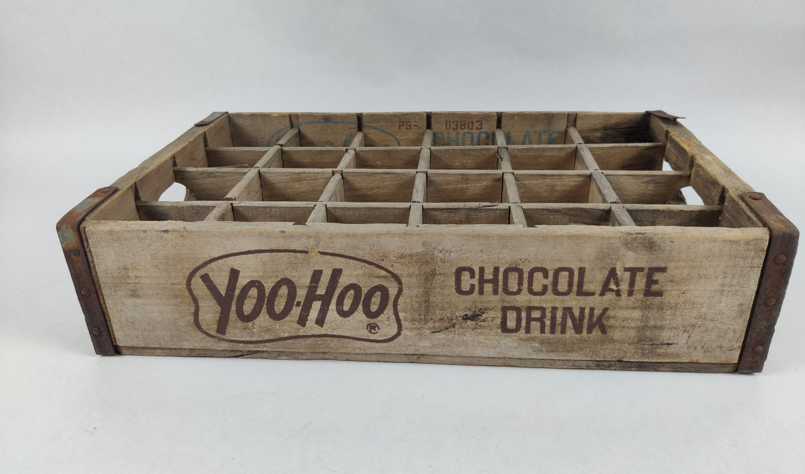 VINTAGE SODA DRINK YOO HOO CHOCOLATE DRINK WOODEN CRATE BOX - Damaged