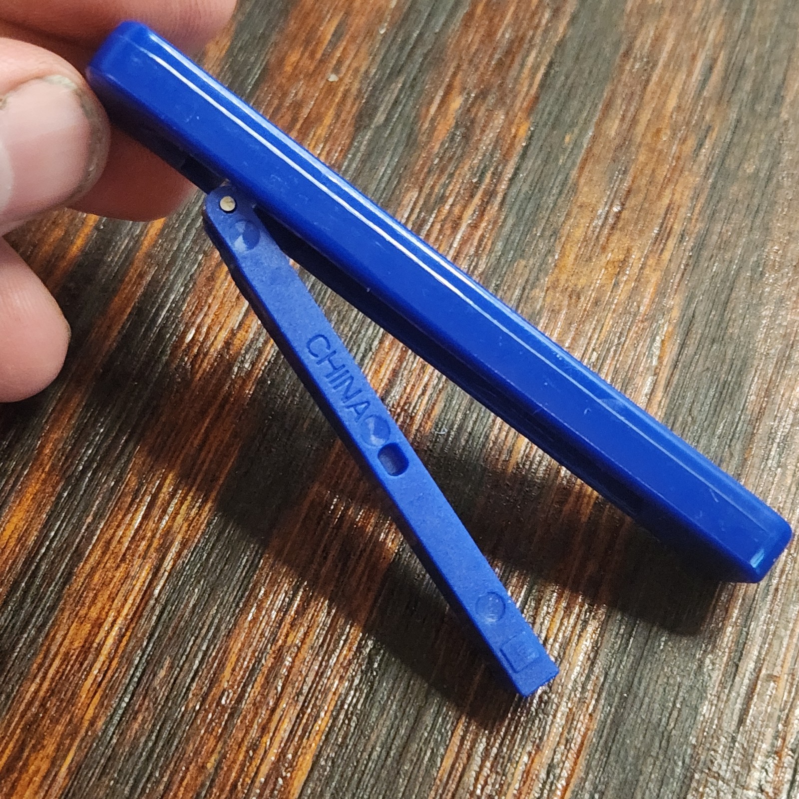 Flip It Retractable Sliding Knife 3.25