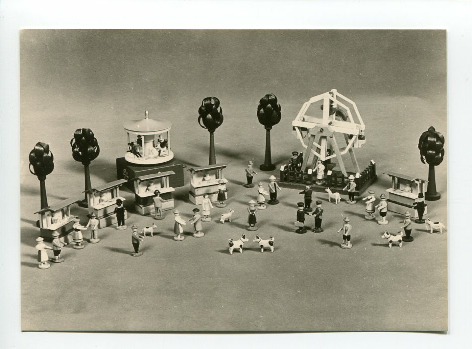 Ancient Ak Seiffener Toy Folk Festival 1975 21