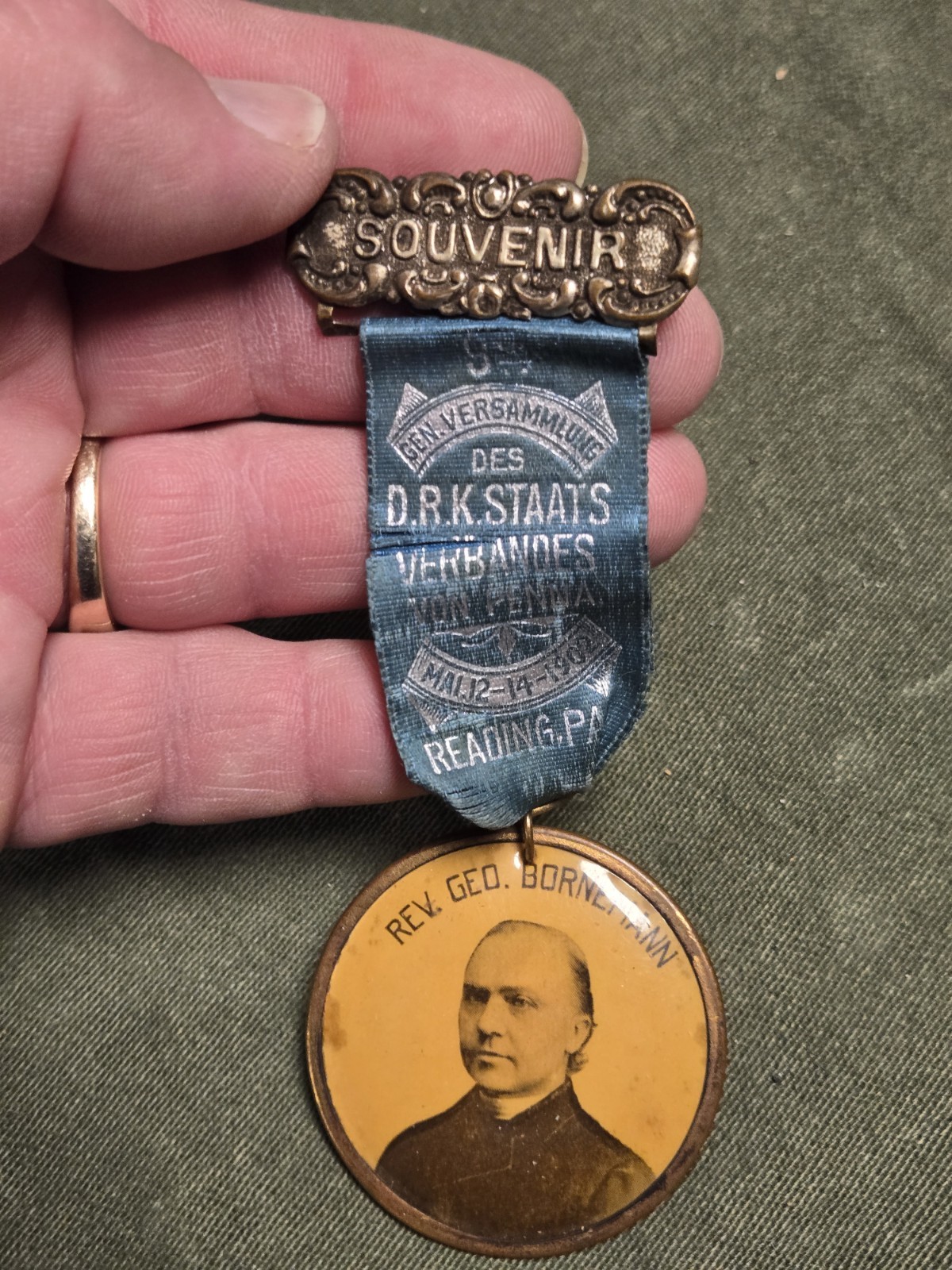 Old Rare Vintage 1902 St Paul's Catholic Church Reading PA Advertising Pin Badge