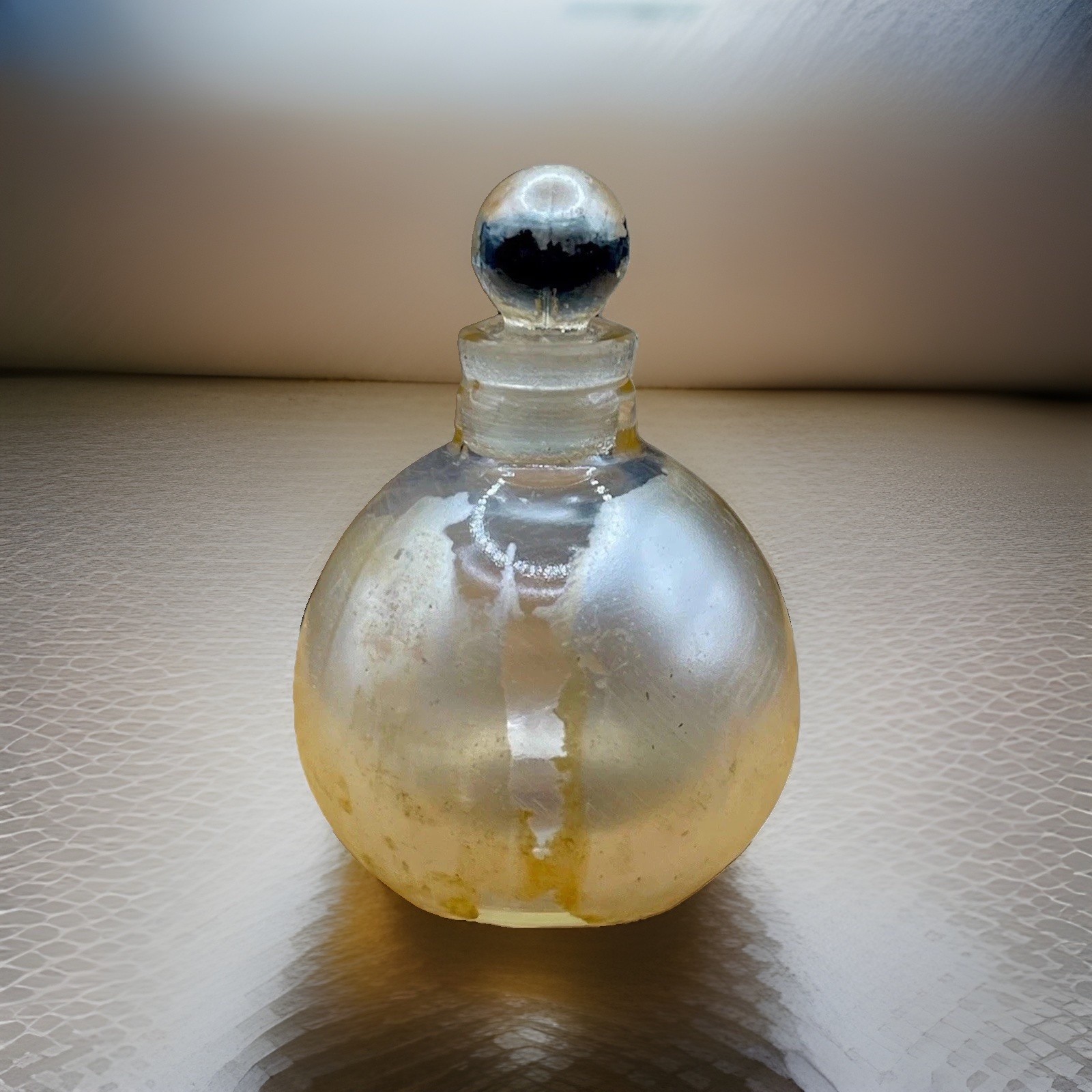 Extremely Rare 1926 Le Gardénia d\'Isabey Miniature Perfume Bottle