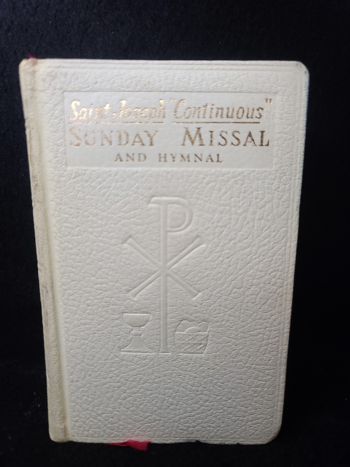 Saint Joseph Continuous Sunday Missal and Hymnal Vatican II Catholic Book 1966