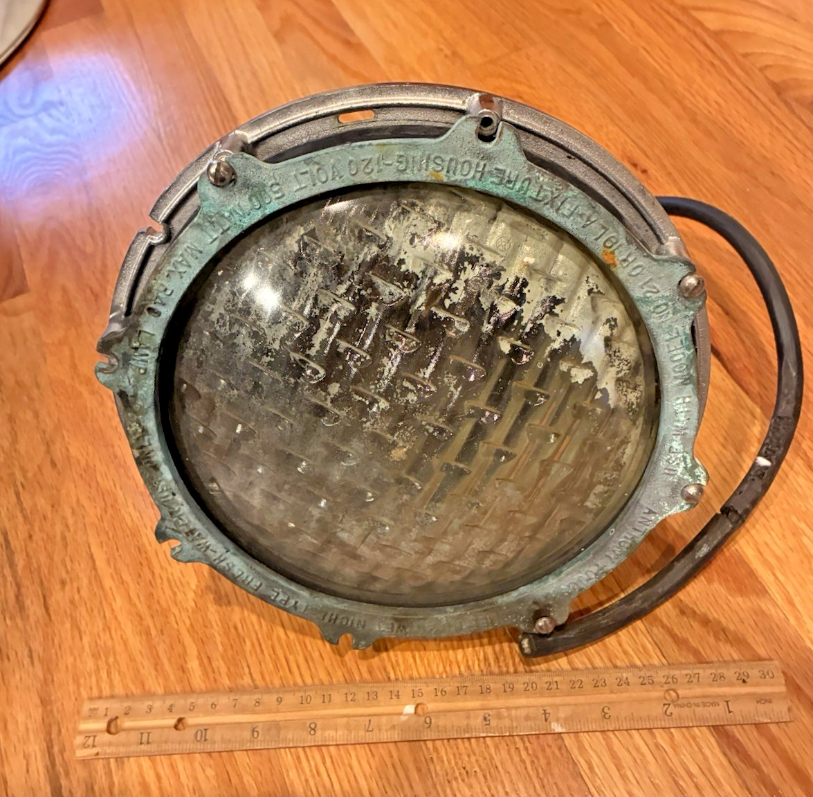 VINTAGE ANTHONY POOLS INC LAMP LIGHT -POOL OR DOCK - BOAT LIGHT - BEAUTIFUL WOW