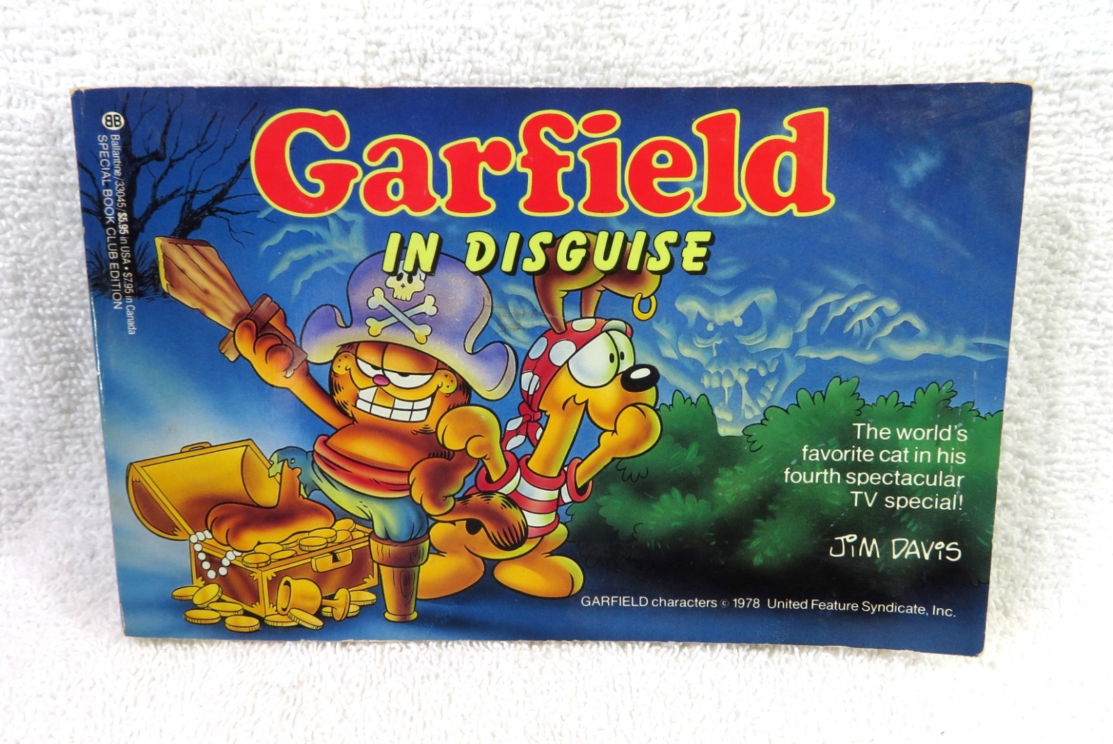 Garfield Comic Book - In Disguise - Jim Davis 1st Edition TV Special Holloween Garfield Comic Book - In Disguise - Jim Davis 1st Edition TV Special Holloween