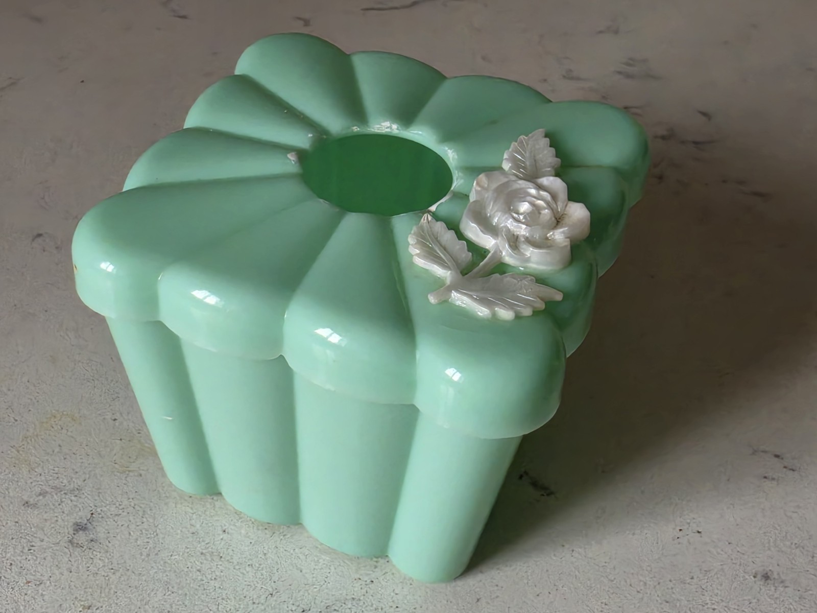 Vintage MCM 1950s Menda Seafoam Jadeite Plastic Vanity Cotton Box EUC Vintage MCM 1950s Menda Seafoam Jadeite Plastic Vanity Cotton Box EUC