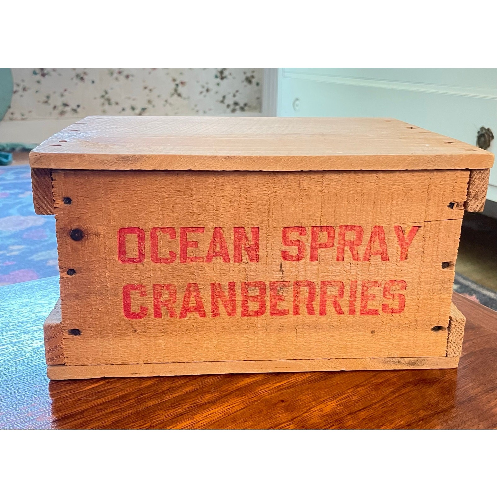 Vintage OCEAN SPRAY CRANBERRIES Wood Crate Box with Lid- Advertising Red Letters
