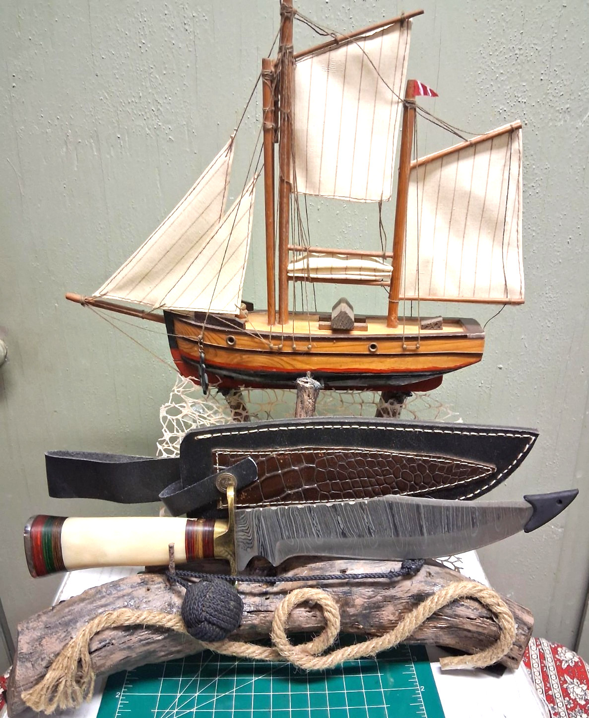 Ship master's knife, Damascus has a stand and sheath, & a (Monkeys fist) New Ship master's knife, Damascus has a stand and sheath, & a (Monkeys fist) New