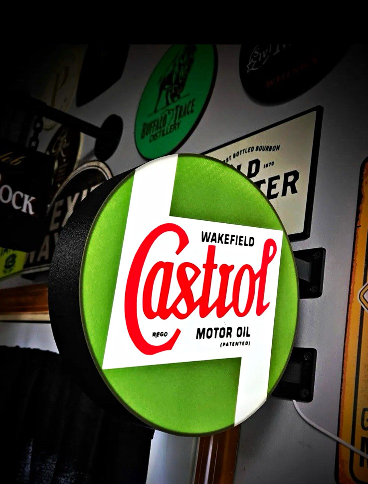 Castrol Wakefield Round Motor Oil Advertising Sign Green White Red light box