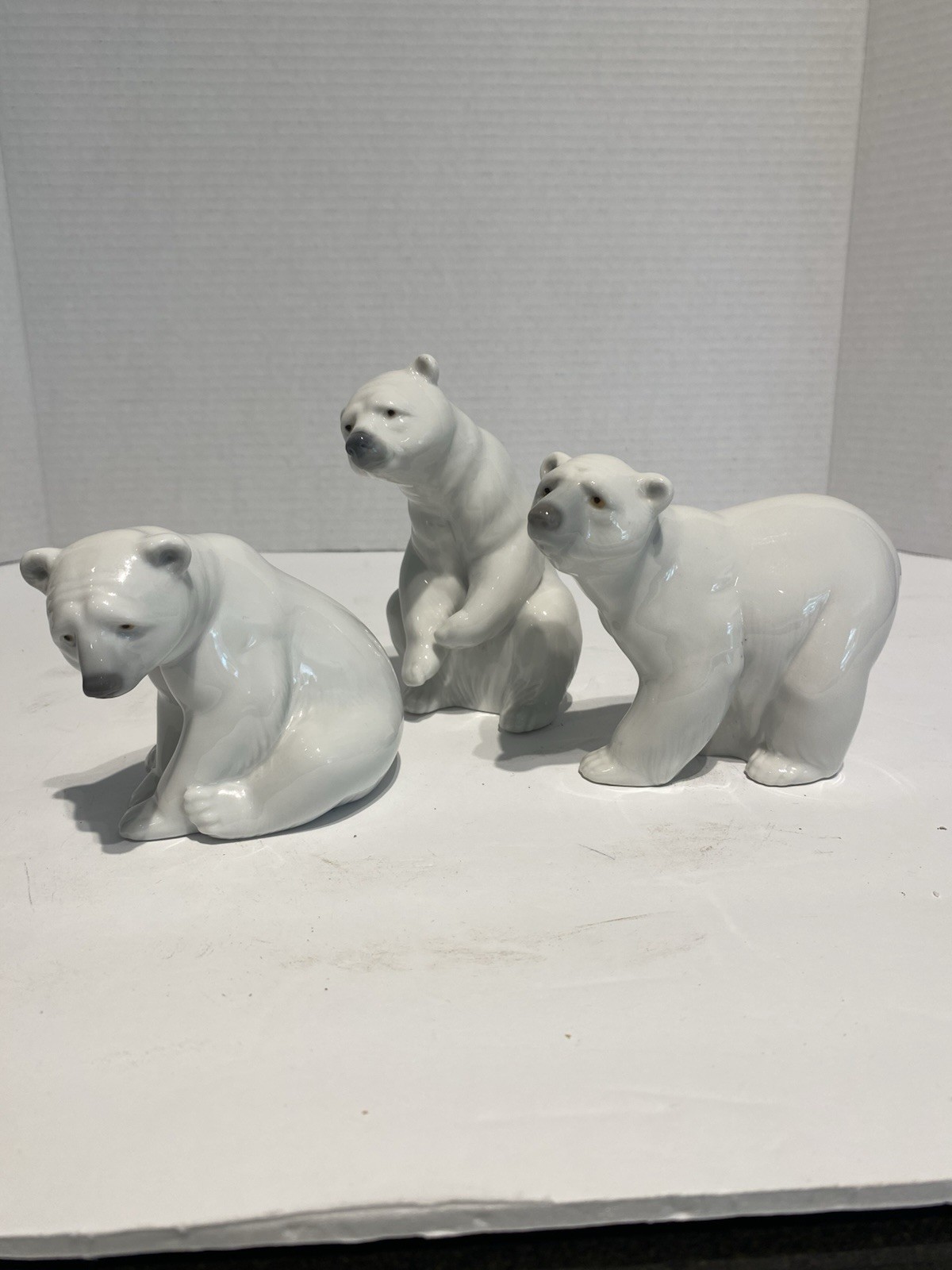 3 Lladro Polar Bears Made between 1971-1977 3 Lladro Polar Bears Made between 1971-1977