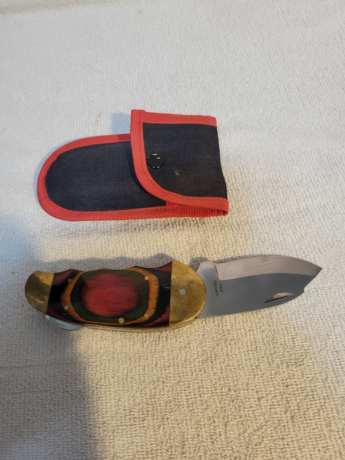 VINTAGE OLD SMOKY FOLDING KNIFE 