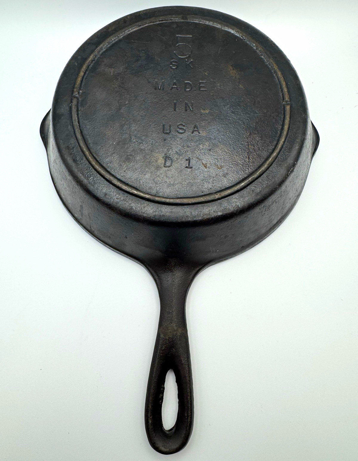 Vintage Lodge #5 SK Cast Iron Skillet - 3-notch Heat Ring - Double Spouts