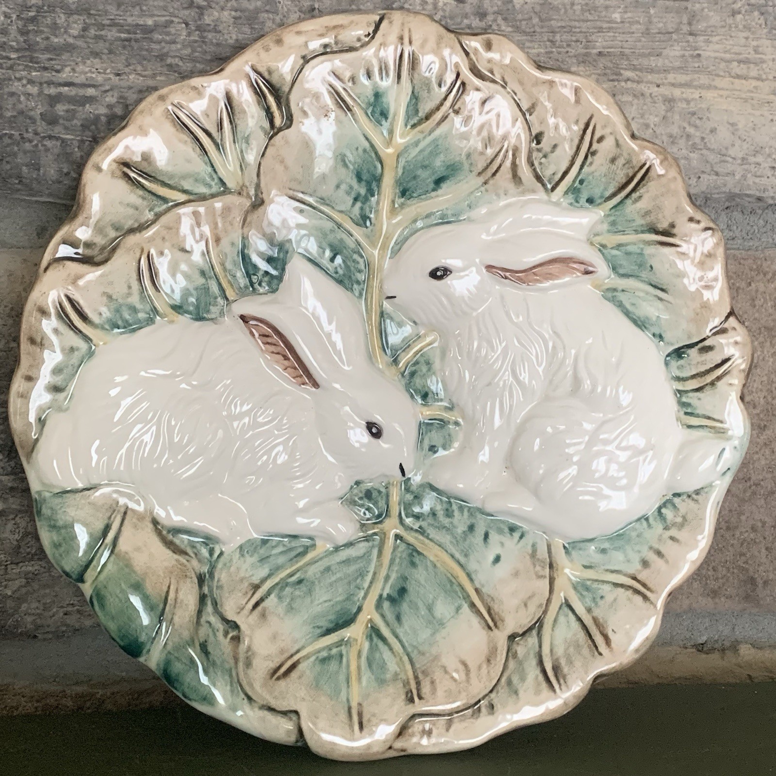 2000 CBK Ltd Rabbit Decorative Plate 8\
