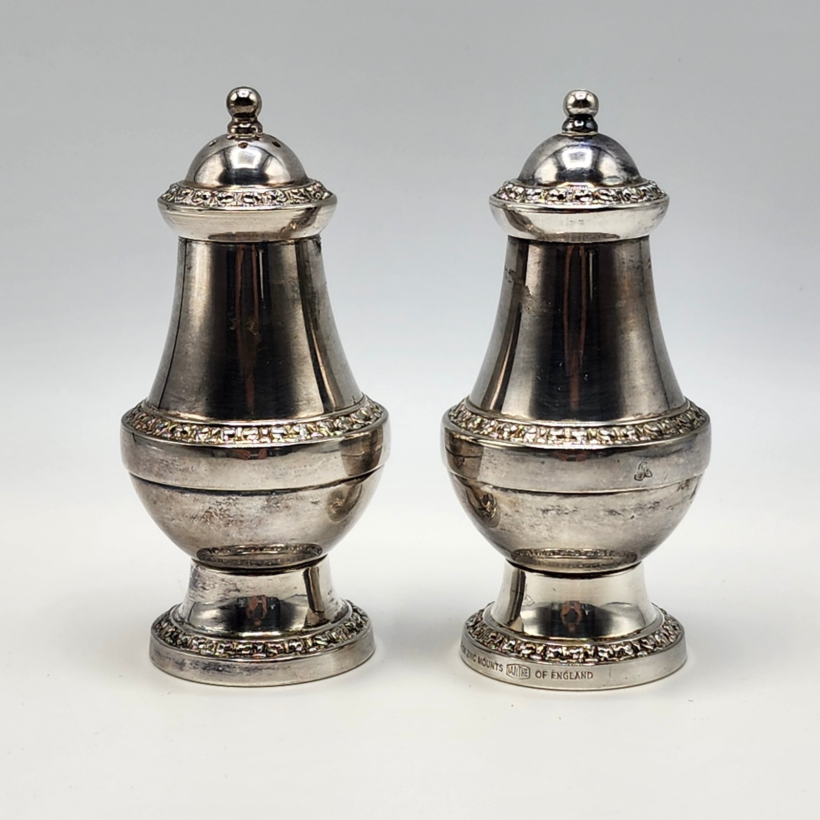 VNTG Ornate Silver Plated Salt & Pepper Shakers Ianthe of England Silver plated