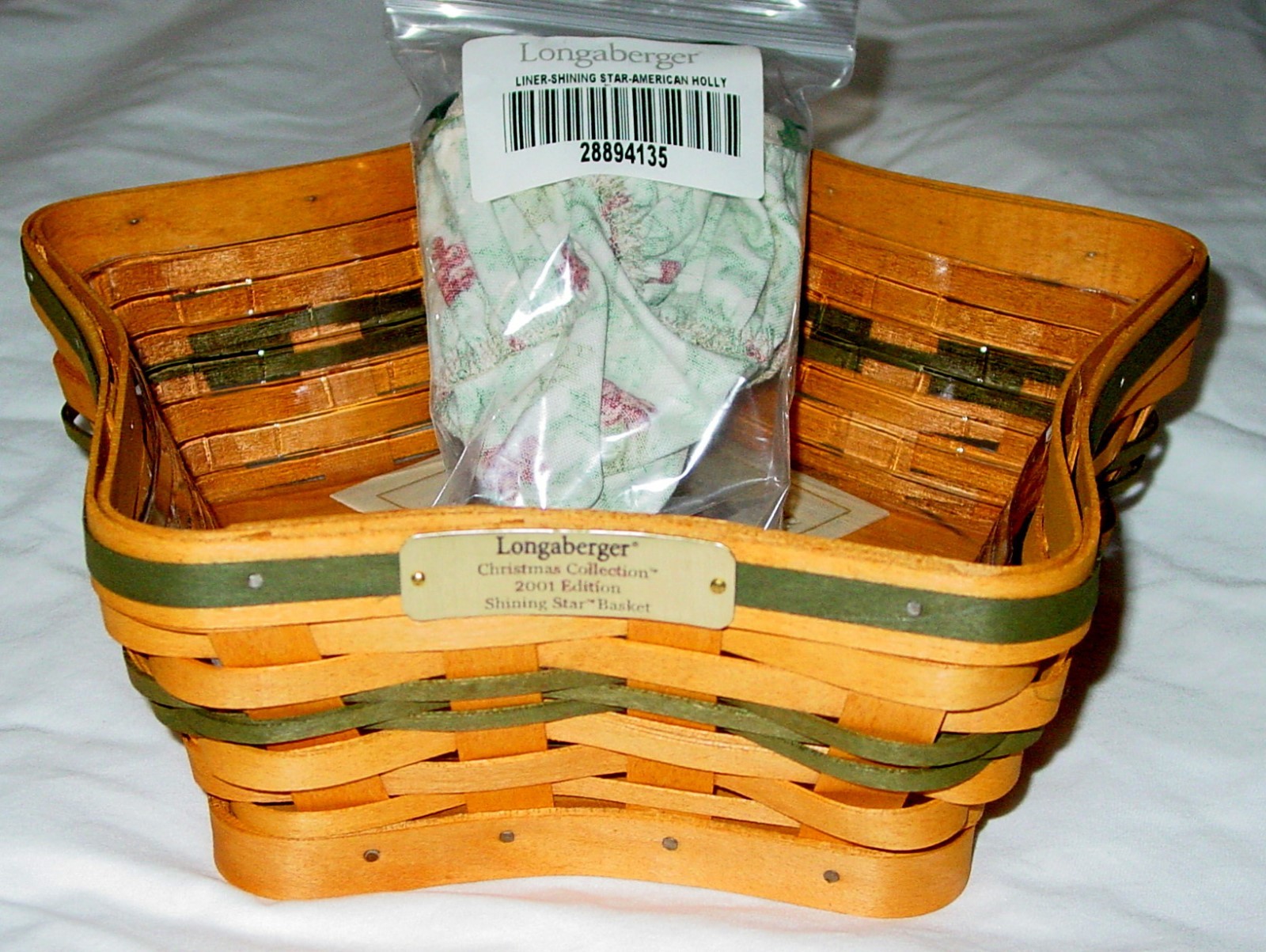 NEW 2001 LONGABERGER GREEN SHINING STAR CHRISTMAS BASKET W/ PROTECTOR & LINER NEW 2001 LONGABERGER GREEN SHINING STAR CHRISTMAS BASKET W/ PROTECTOR & LINER