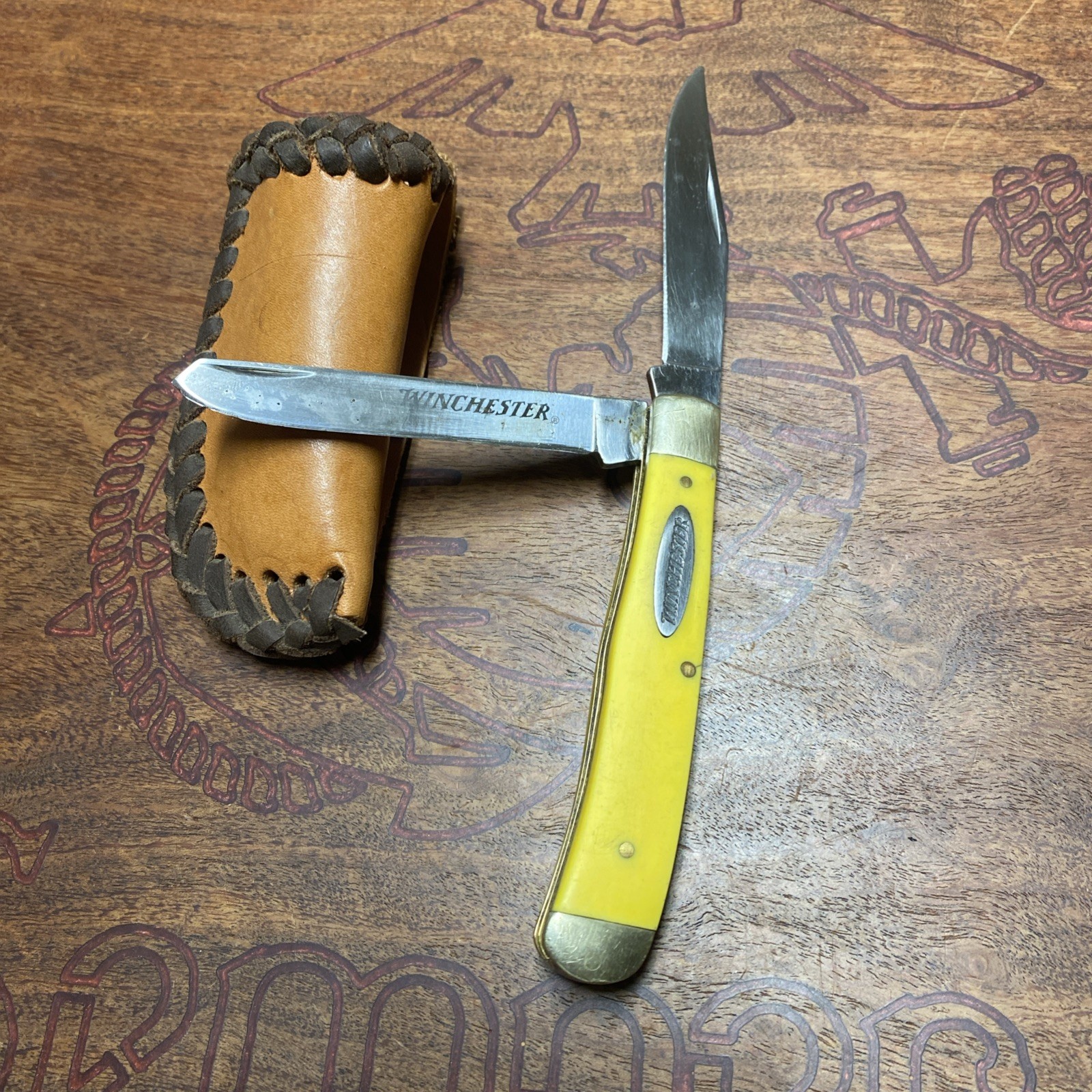 Discontinued Winchester Yellow Boy 2 Blade Trapper Pocket Knife - China