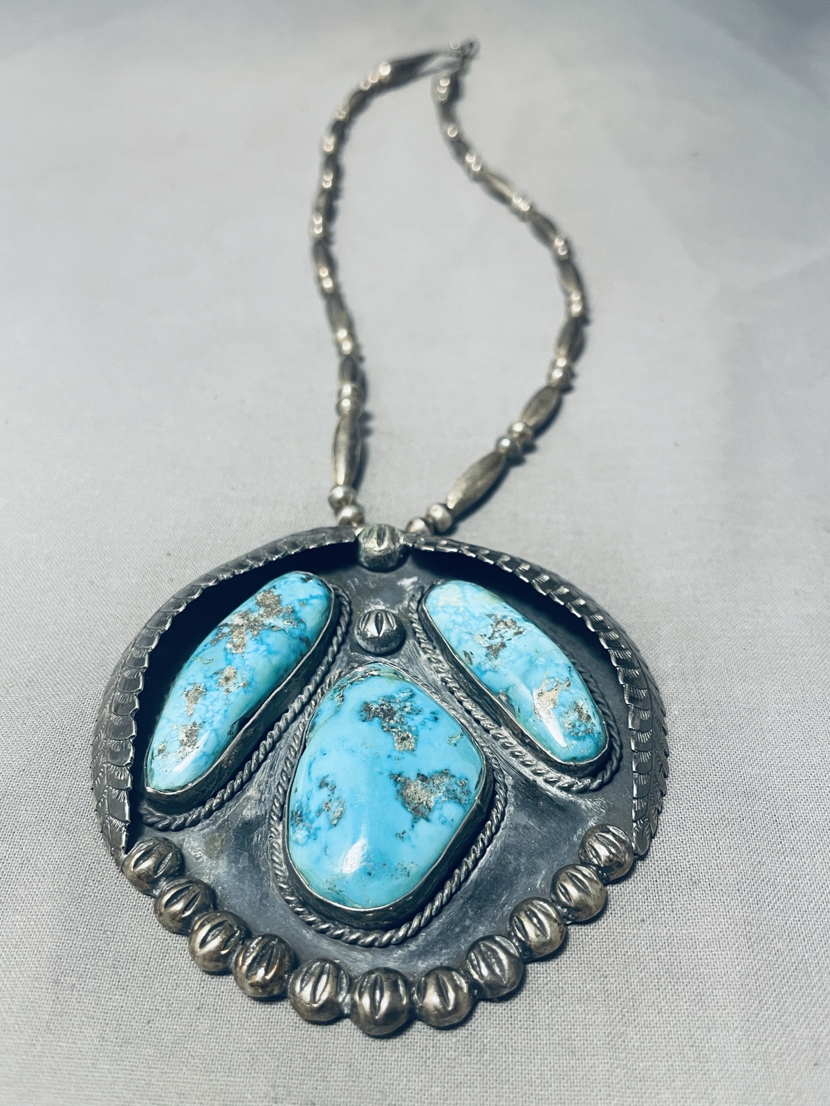 JAWDROPPING VINTAGE NAVAJO TURQUOISE CHUNK STERLING SILVER NECKLACE OLD
