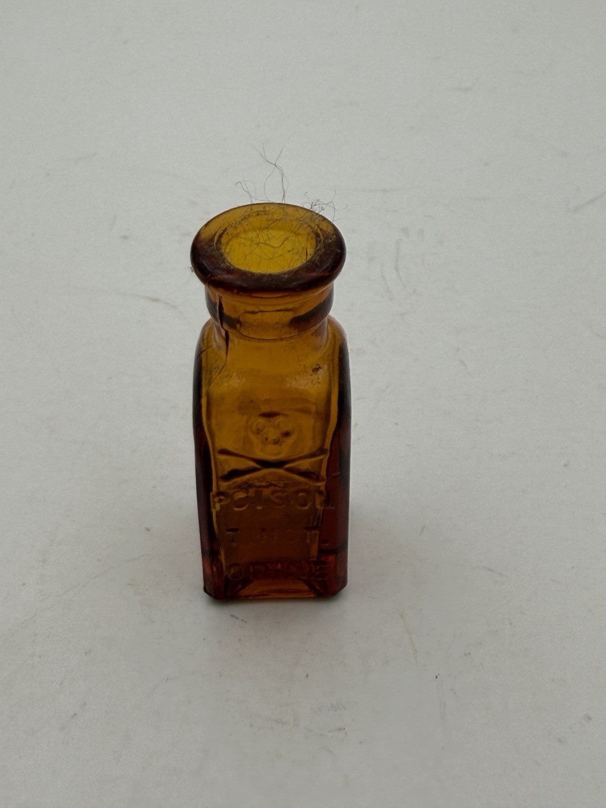 Vintage Poison Bottle Skull & Crossbones Amber 1/2 Ounce? SHIPS FREE IN USA