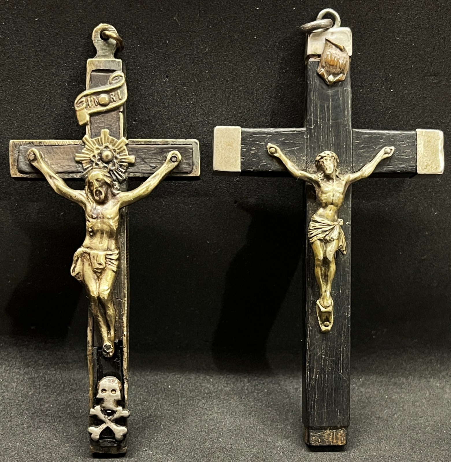 Italy 1900´ old lot x2 pectoral nun Crosses Crucifix Jesus Christ ebony bronze