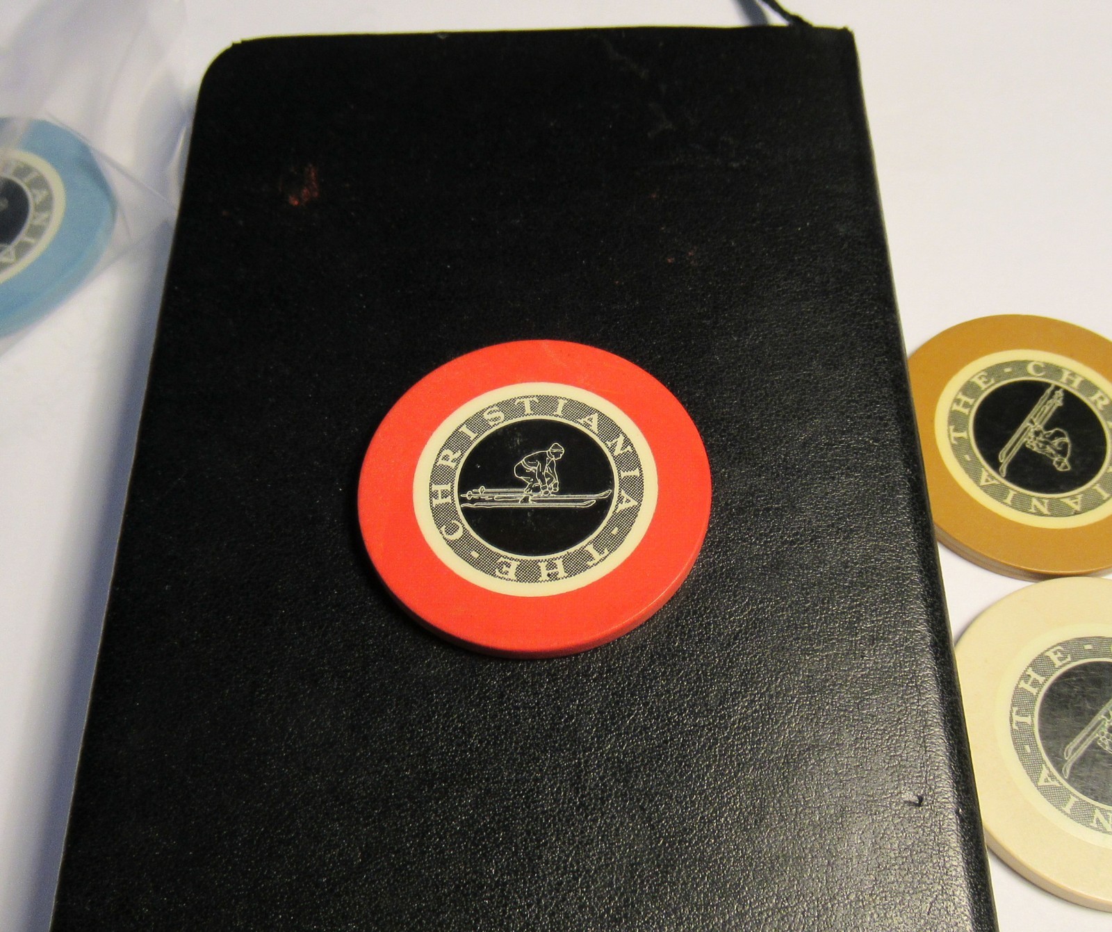 1937 THE CHRISTIANIA CASINO, SUN VALLEY, IDAHO CORAL CREST & SEAL ROULETTE CHIP 1937 THE CHRISTIANIA CASINO, SUN VALLEY, IDAHO CORAL CREST & SEAL ROULETTE CHIP