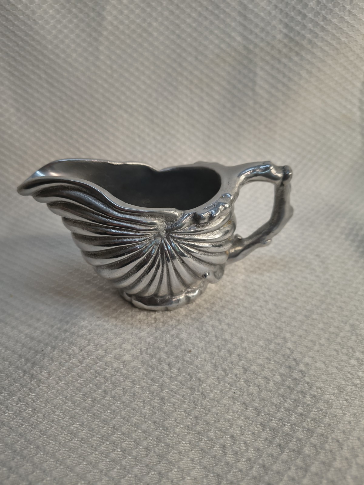 Vintage Mariposa Brillante Aluminum Clam Shell Individual Creamer Nautical