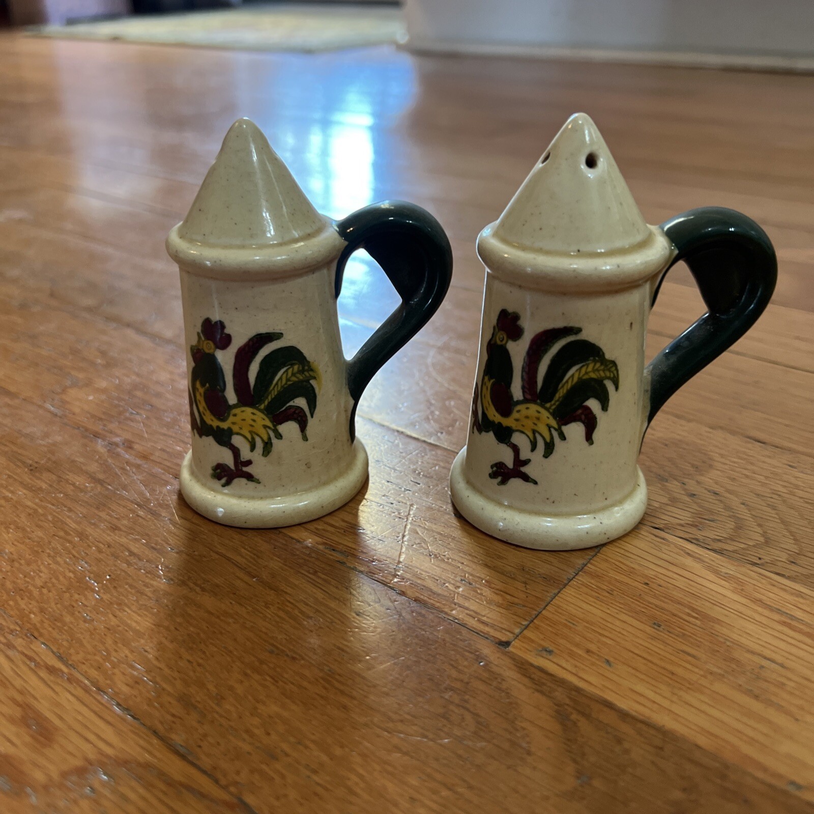 California Provincial  Poppytrail Metlox Rooster Salt and Pepper Shakers