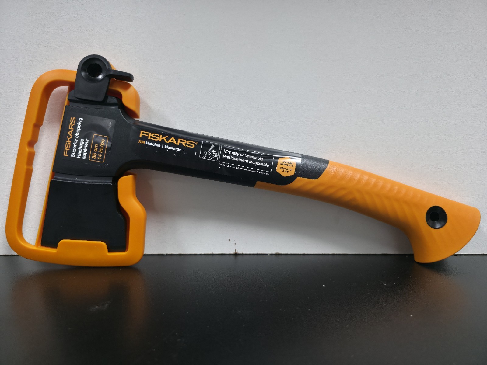 Fiskars X14 Universal 14