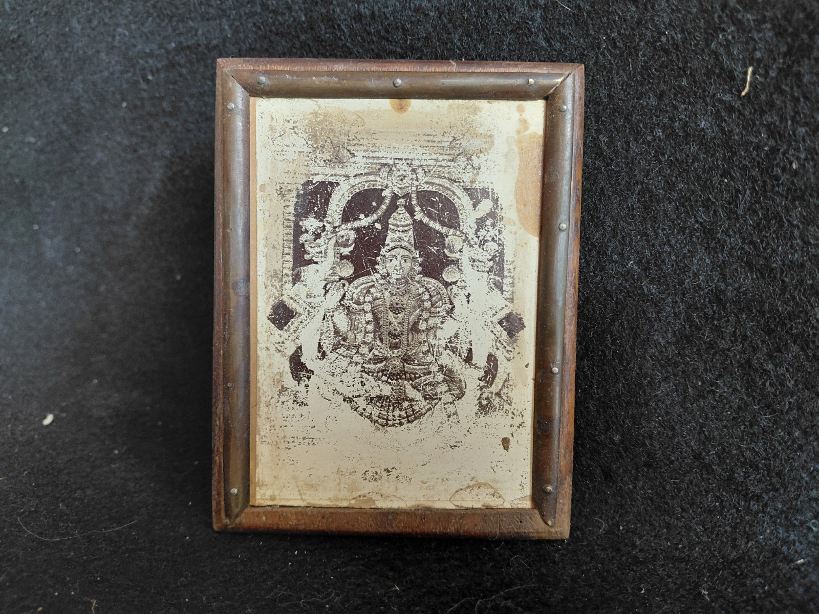 OLD VINTAGE RARE TANJORE PAINTING  HINDU GODDESS LAKSHMI IRON FITTED WOOD FRAME