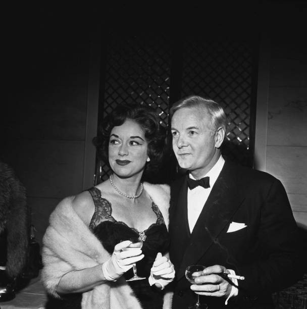 British actress singer dancer Pat Kirkwood wearing a black dress - 1962 Photo