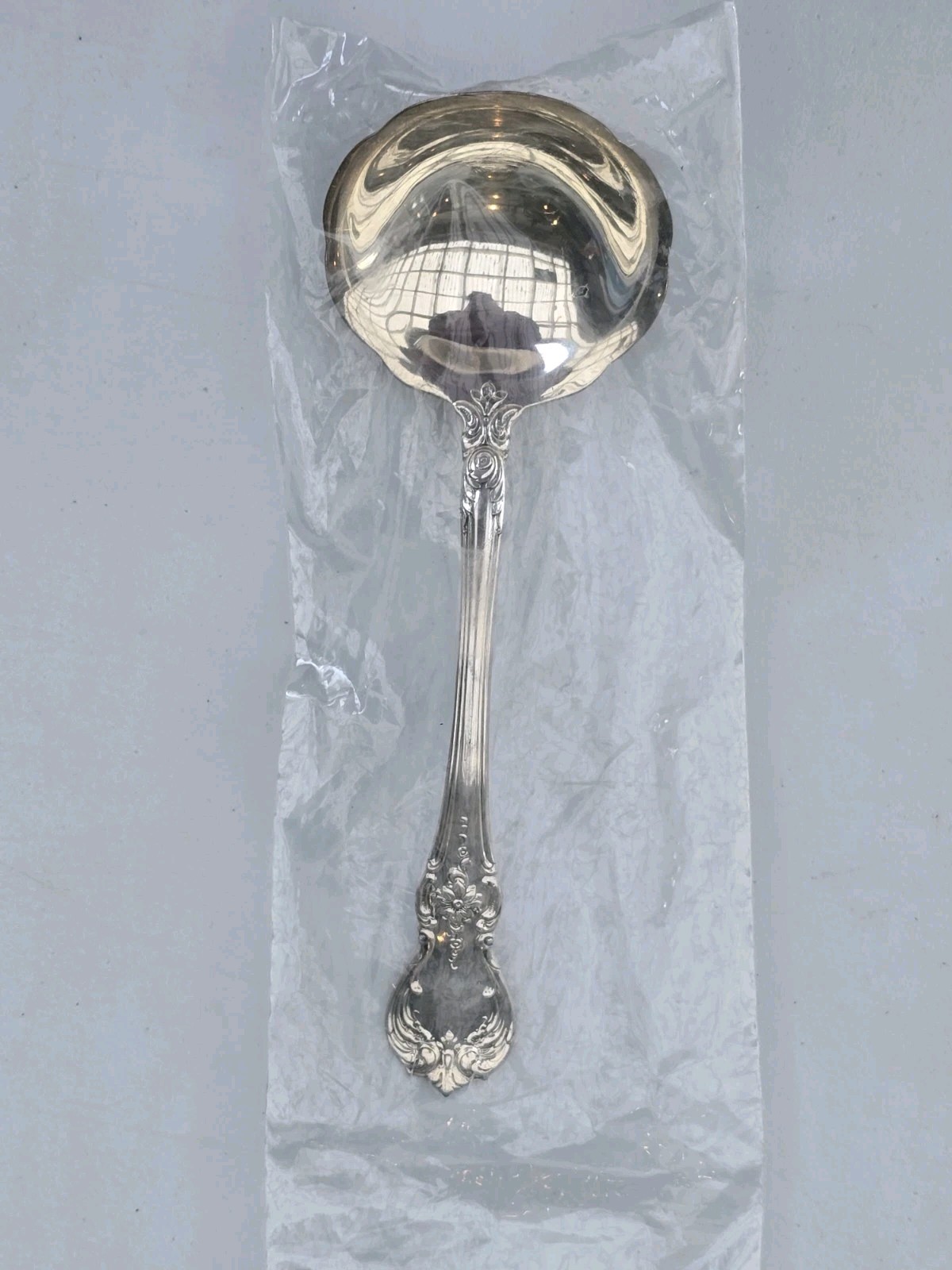 Towle Old Master Sterling Silver Solid Shell Casserole Spoon Unused Scalloped