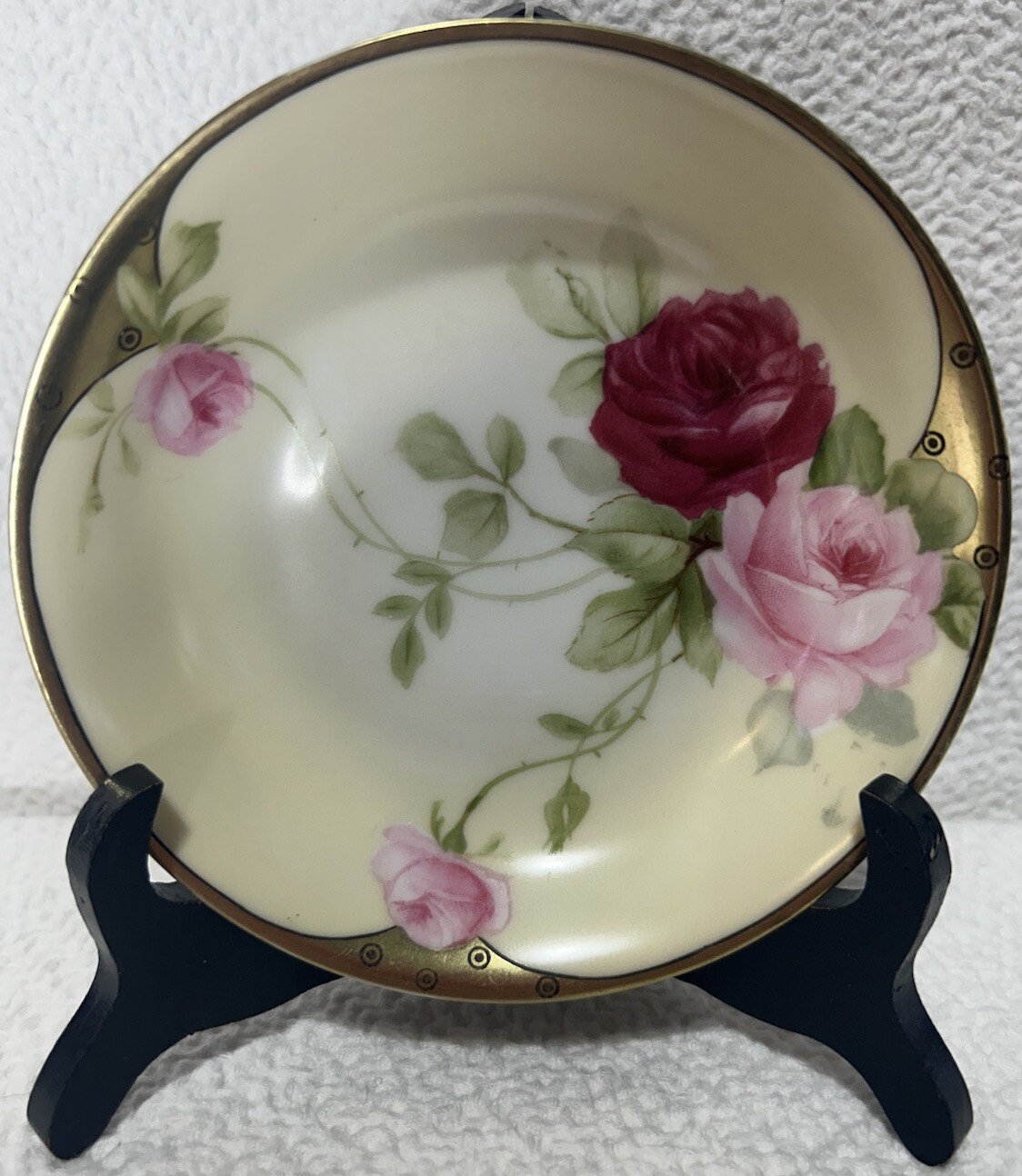 J & C Bavaria Berry Bowl Porzellanfabrik Jaeger & Co. c1898-1923 Roses EUC
