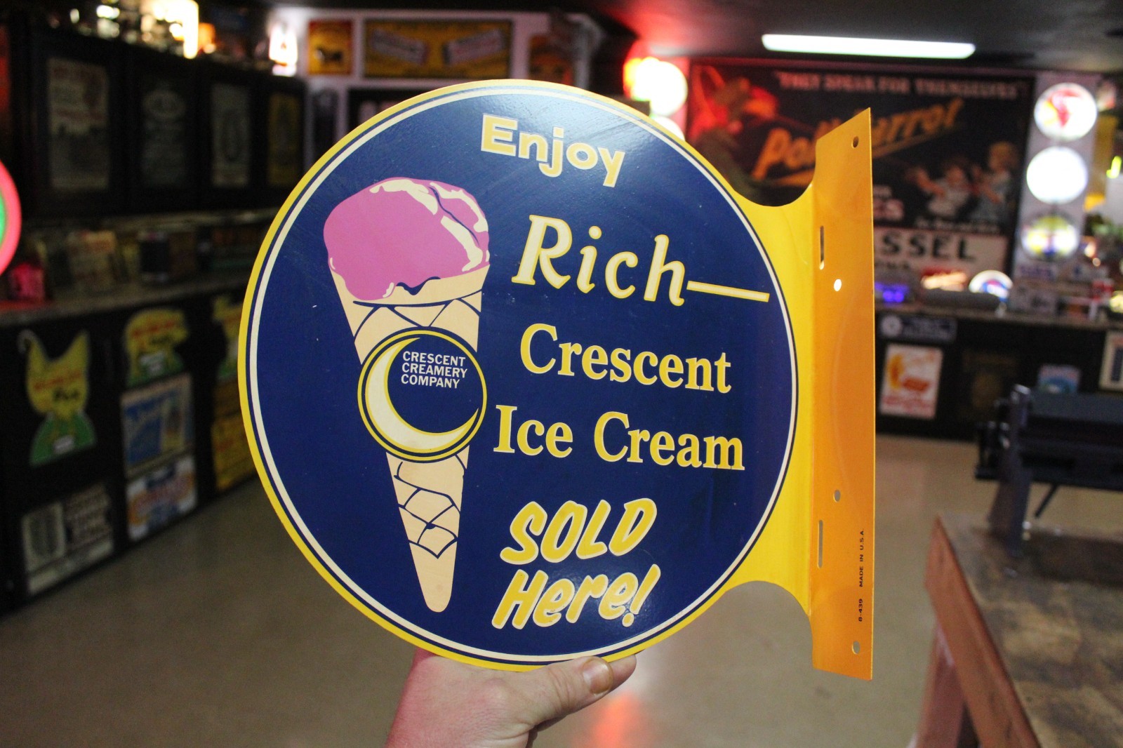 RARE 1950s CRESCENT ICE CREAM PAINTED METAL 2-SIDED FLANGE SIGN MILK DIARY COW