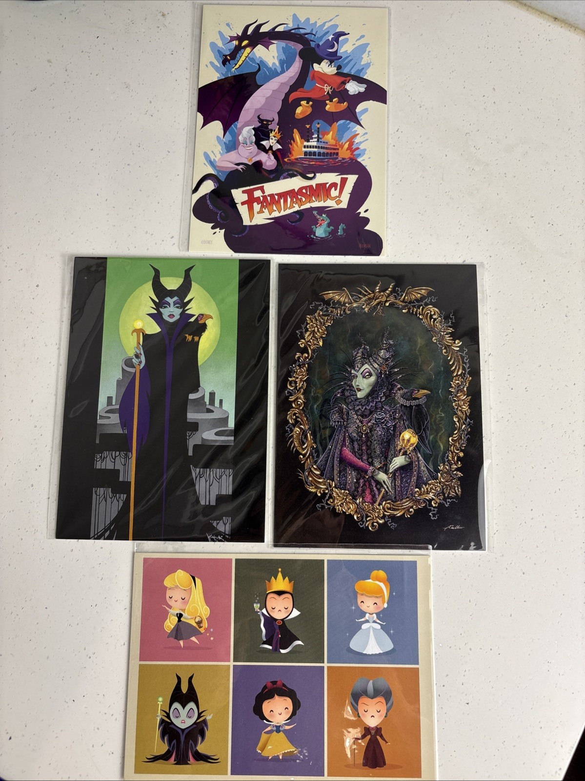 Disney WonderGround 4 Postcards MALEFICENT - Couture de Force- Fantasmic Disney WonderGround 4 Postcards MALEFICENT - Couture de Force- Fantasmic